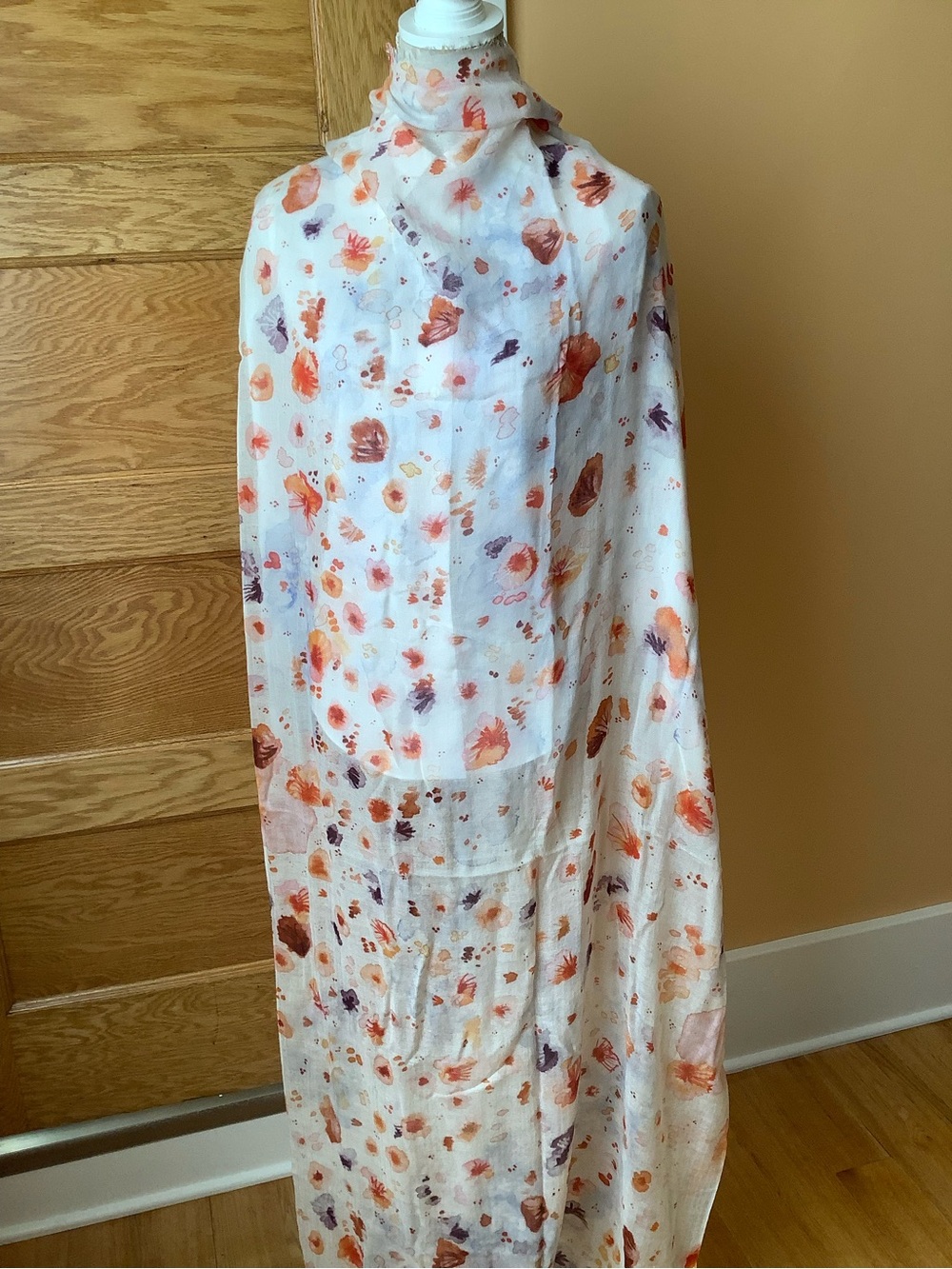 My Posh Shop Ivory Floral Print Scarf Wrap Large Soft Pastel Watercolour Heart - Picture 4 of 6